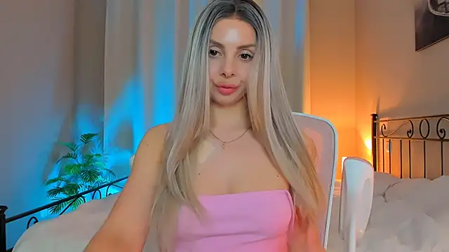 Snapshot of VelvetEliza chatting on 10/07/25, 08:06 VelvetEliza online show from 10/07/25, 08:06