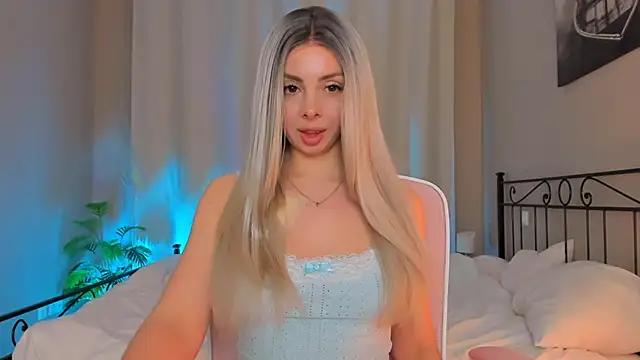 Snapshot of VelvetEliza chatting on 10/26/25, 05:19 VelvetEliza online show from 10/26/25, 05:19