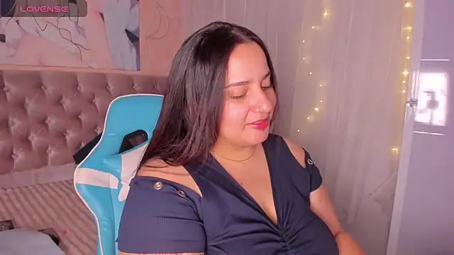 Snapshot of artemisa19 chatting on 11/27/25, 04:58 artemisa19 online show from 11/27/25, 04:58