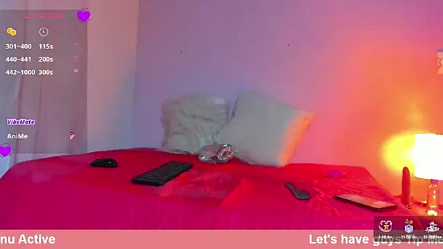 Snapshot of Zoe_White_ chatting on 09/09/25, 11:43 Zoe White online show from 09/09/25, 11:43