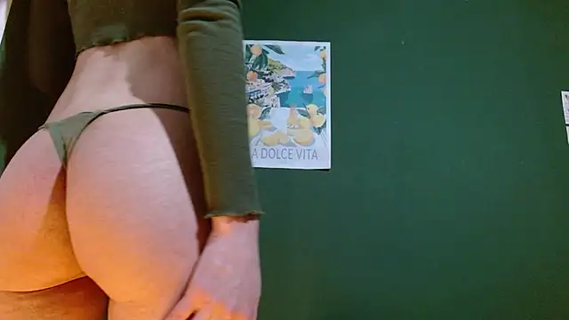 Roxiehood online show from 03/10/26, 02:16