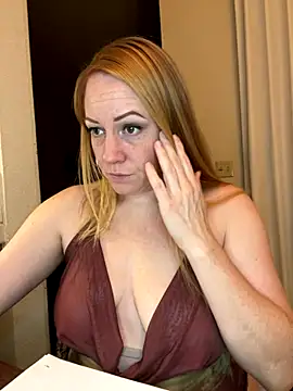 Snapshot of ChiliRoja chatting on 11/22/25, 07:40 ChiliRoja online show from 11/22/25, 07:40