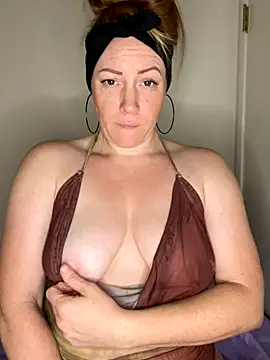 Snapshot of ChiliRoja chatting on 11/29/25, 07:44 ChiliRoja online show from 11/29/25, 07:44