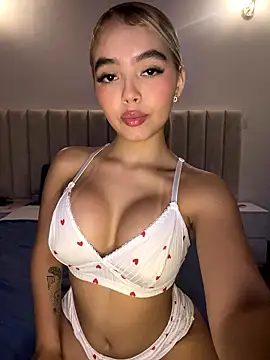 Mia Roswell online show from 01/07/26, 11:18