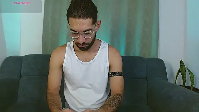 Snapshot of ReyPablo1 chatting on 10/02/25, 10:17 ReyPablo1 online show from 10/02/25, 10:17