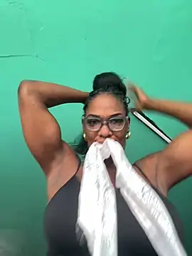 Bustykeyla online show from 06/02/26, 04:31
