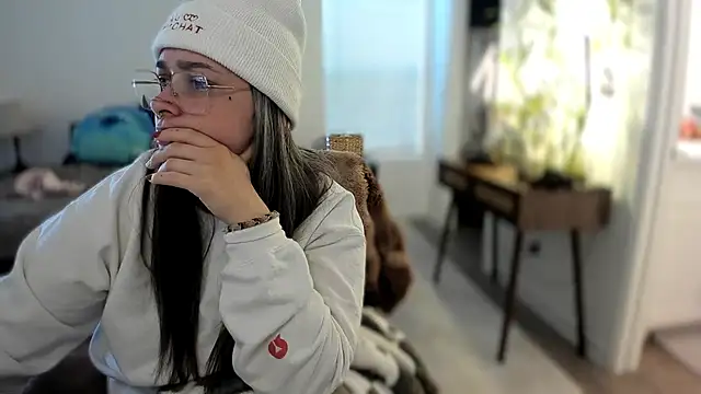 Alix Valentine online show from 11/14/25, 03:11