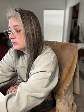 Alix Valentine online show from 02/03/26, 06:13