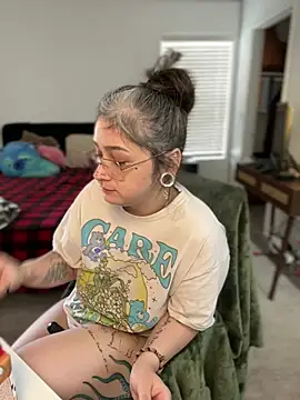 Alix Valentine online show from 02/17/26, 07:09