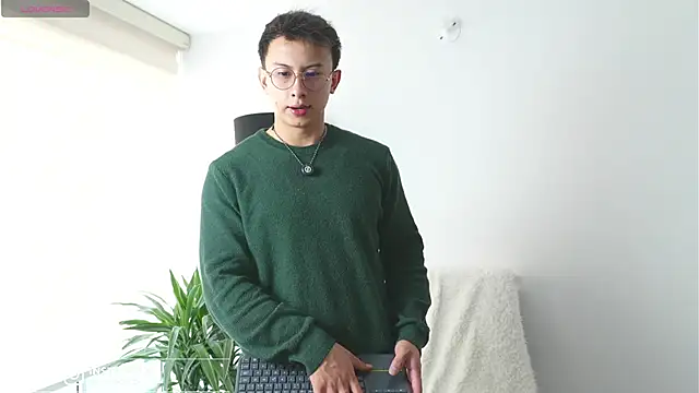 Snapshot of DeusbelliS chatting on 11/09/25, 03:32 DeusbelliS online show from 11/09/25, 03:32