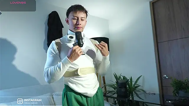 Snapshot of DeusbelliS chatting on 12/16/25, 12:10 DeusbelliS online show from 12/16/25, 12:10