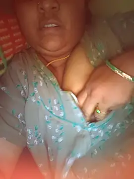 Villageanuty online show from 11/04/25, 01:21