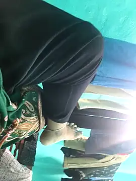 Villageanuty online show from 04/16/26, 04:30