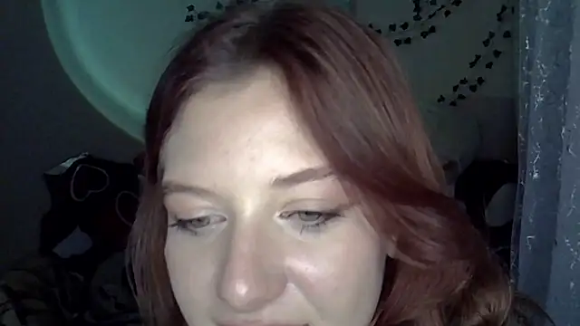 Snapshot of Lily_Ember chatting on 11/19/25, 06:19 Lily Ember online show from 11/19/25, 06:19