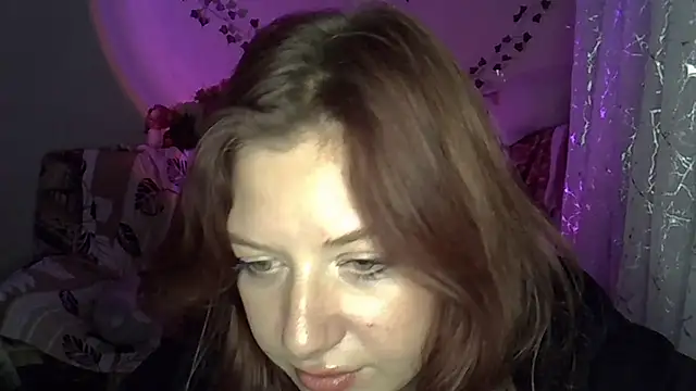 Snapshot of Lily_Ember chatting on 11/28/25, 06:21 Lily Ember online show from 11/28/25, 06:21