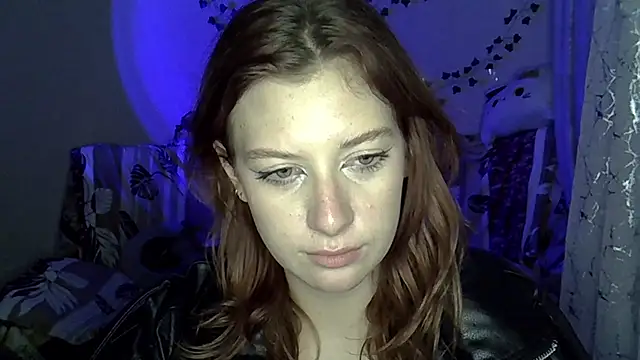 Snapshot of Lily_Ember chatting on 12/02/25, 08:04 Lily Ember online show from 12/02/25, 08:04