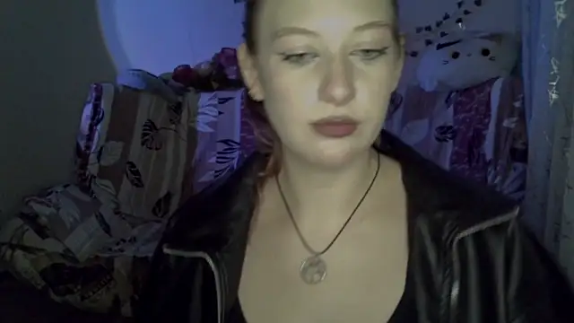 Snapshot of Lily_Ember chatting on 12/05/25, 06:37 Lily Ember online show from 12/05/25, 06:37