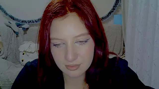 Snapshot of Lily_Ember chatting on 12/21/25, 06:15 Lily Ember online show from 12/21/25, 06:15