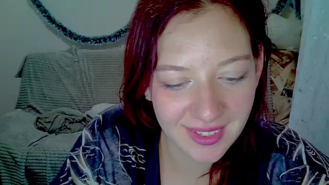 Snapshot of Lily_Ember chatting on 01/06/26, 06:33 Lily Ember online show from 01/06/26, 06:33