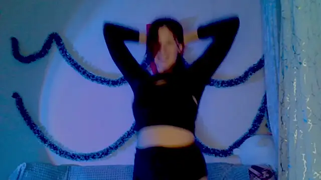 Snapshot of Lily_Ember chatting on 01/15/26, 06:33 Lily Ember online show from 01/15/26, 06:33