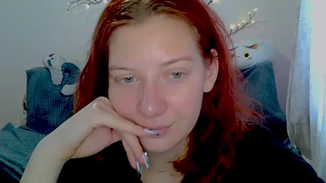 Snapshot of Lily_Ember chatting on 02/14/26, 09:06 Lily Ember online show from 02/14/26, 09:06