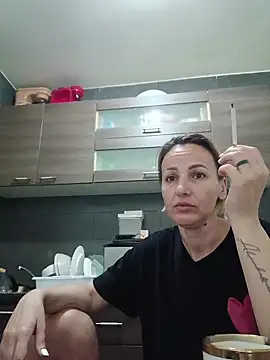 Aly-john1985 online show from 10/25/25, 04:42