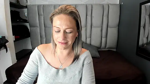 Charlot milf online show from 01/05/26, 05:27