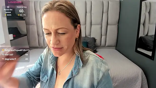 Charlot milf online show from 01/09/26, 02:53