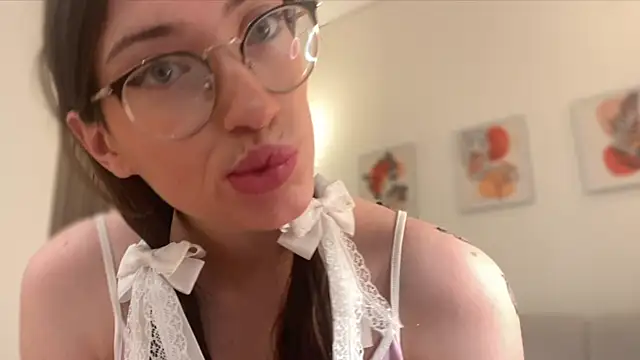 Snapshot of Kelly_Berry__ chatting on 11/26/25, 06:20 Kelly Berry online show from 11/26/25, 06:20