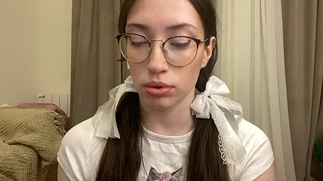 Snapshot of Kelly_Berry__ chatting on 12/15/25, 06:01 Kelly Berry online show from 12/15/25, 06:01