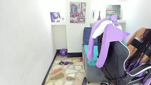 Snapshot of miaa_scott7 chatting on 10/10/25, 12:59 miaa scott7 online show from 10/10/25, 12:59