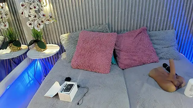 DAFNECOX online show from 02/20/26, 03:03