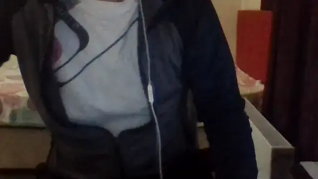 st206boy online show from 10/23/25, 12:21