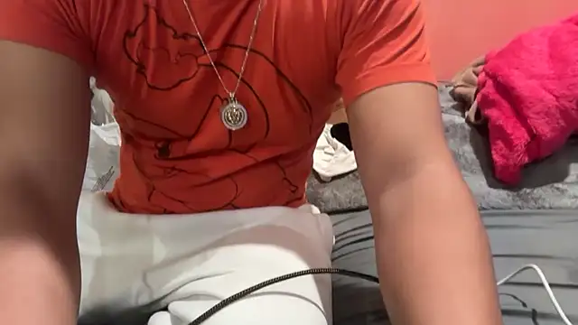 Snapshot of kSwisssxxx chatting on 12/16/25, 09:36 kSwisssxxx online show from 12/16/25, 09:36