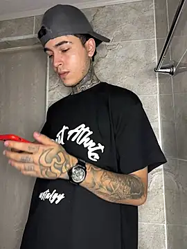 samm4044 online show from 10/24/25, 03:36