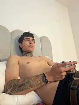 samm4044 online show from 03/27/26, 05:01