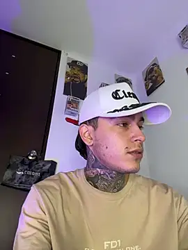 samm4044 online show from 04/24/26, 05:10