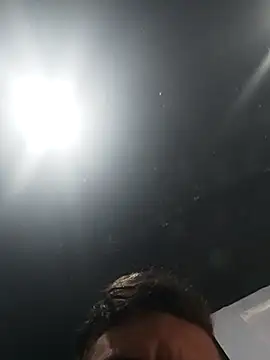 Snapshot of parejajuguetona420 chatting on 11/24/25, 05:45 parejajuguetona420 online show from 11/24/25, 05:45