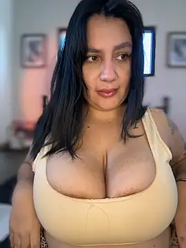 Snapshot of victoria_amatista_ chatting on 02/12/26, 03:29 victoria amatista online show from 02/12/26, 03:29