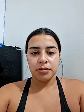 Snapshot of channell0 chatting on 11/11/25, 06:35 channell0 online show from 11/11/25, 06:35