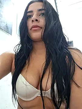 Snapshot of channell0 chatting on 02/25/26, 05:06 channell0 online show from 02/25/26, 05:06