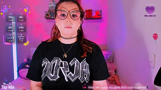 Snapshot of Rosie_Good_girl chatting on 07/14/26, 01:30 Rosie Good girl online show from 07/14/26, 01:30