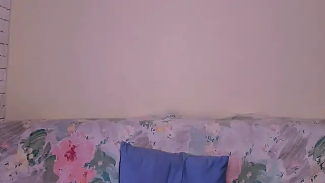 Elle Pearl  online show from 01/18/26, 07:34