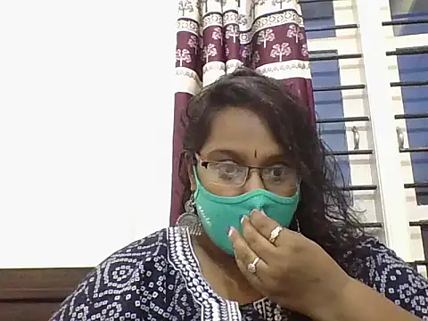 Snapshot of Reena-gowda chatting on 10/23/25, 12:48 Reena-gowda online show from 10/23/25, 12:48