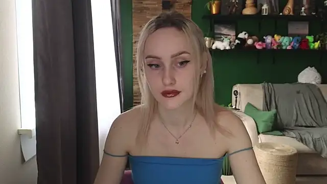 Snapshot of Belle_Vill3575 chatting on 10/04/25, 04:10 Belle Vill3575 online show from 10/04/25, 04:10