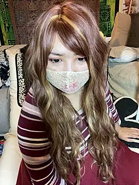 Snapshot of xoxLILxMELOxox chatting on 10/20/25, 03:12 xoxLILxMELOxox online show from 10/20/25, 03:12