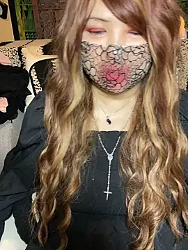 Snapshot of xoxLILxMELOxox chatting on 10/25/25, 04:24 xoxLILxMELOxox online show from 10/25/25, 04:24