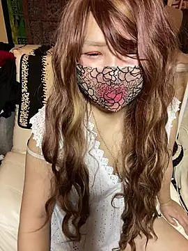 Snapshot of xoxLILxMELOxox chatting on 10/28/25, 02:31 xoxLILxMELOxox online show from 10/28/25, 02:31