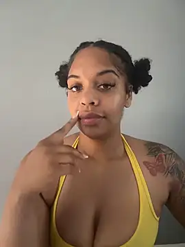 Regina69slut online show from 06/24/26, 12:15