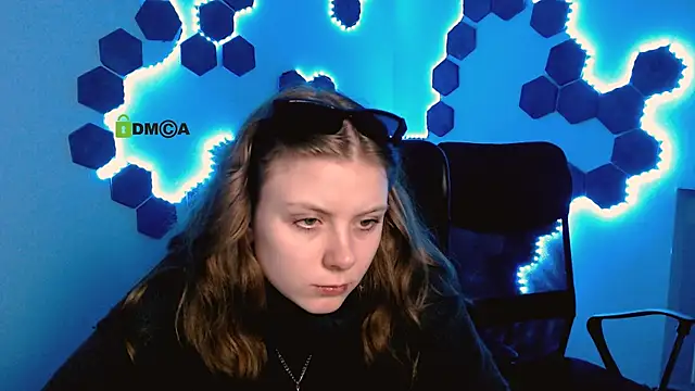 foxy tease  online show from 11/28/25, 10:51